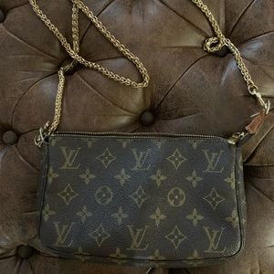 Louis Vuitton crossbody purse